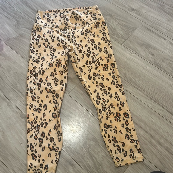 FABLETICS LEGGINGS BUNDLE - Picture 3 of 7